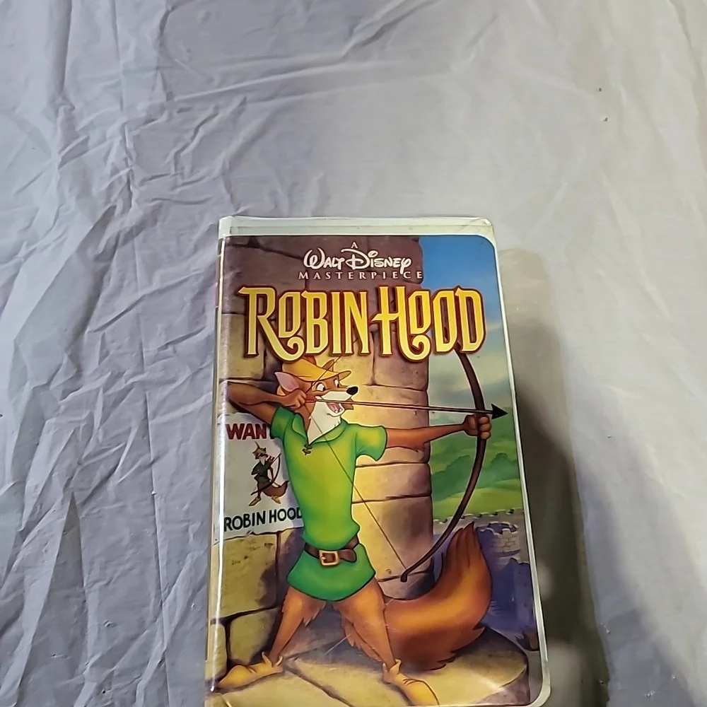 Disney Robin Hood VHS Tape